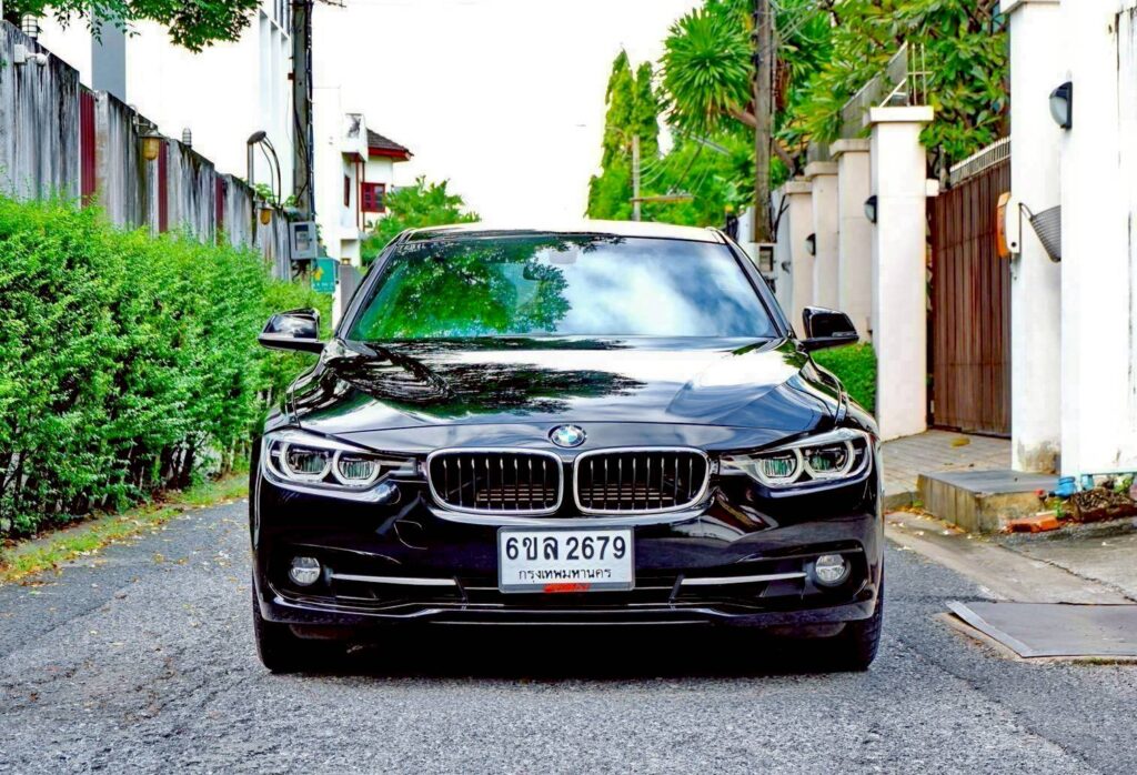 รถยนต์ BMW 330e ICONIC มือสอง ภาพที่ 1