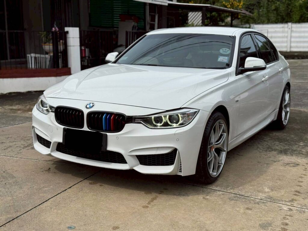 รถเก๋ง BMW 320d F30 ชุดแต่ง M3 ภาพที่ 1